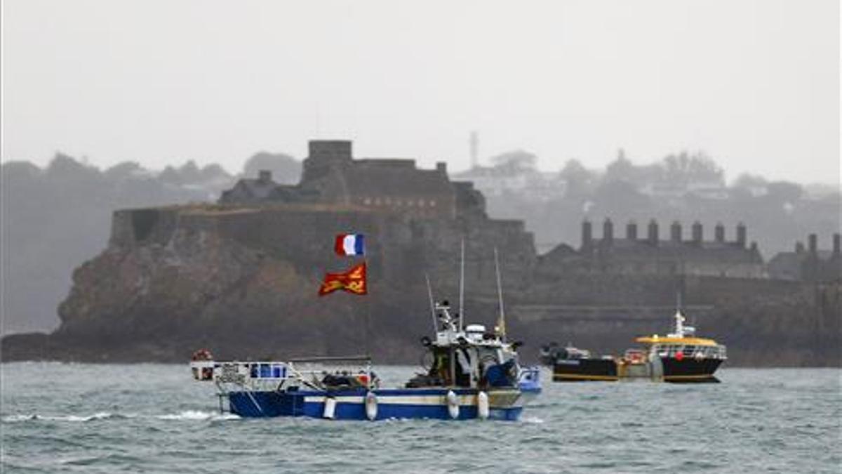 Los pesqueros franceses han impedido la salida de las embarcaciones del puerto de Jersey.