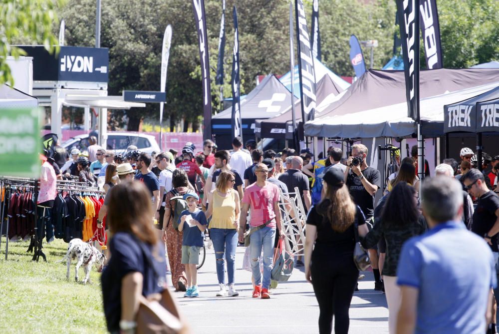 La Sea Otter omple Girona d'aficionats al ciclisme (dissabte)