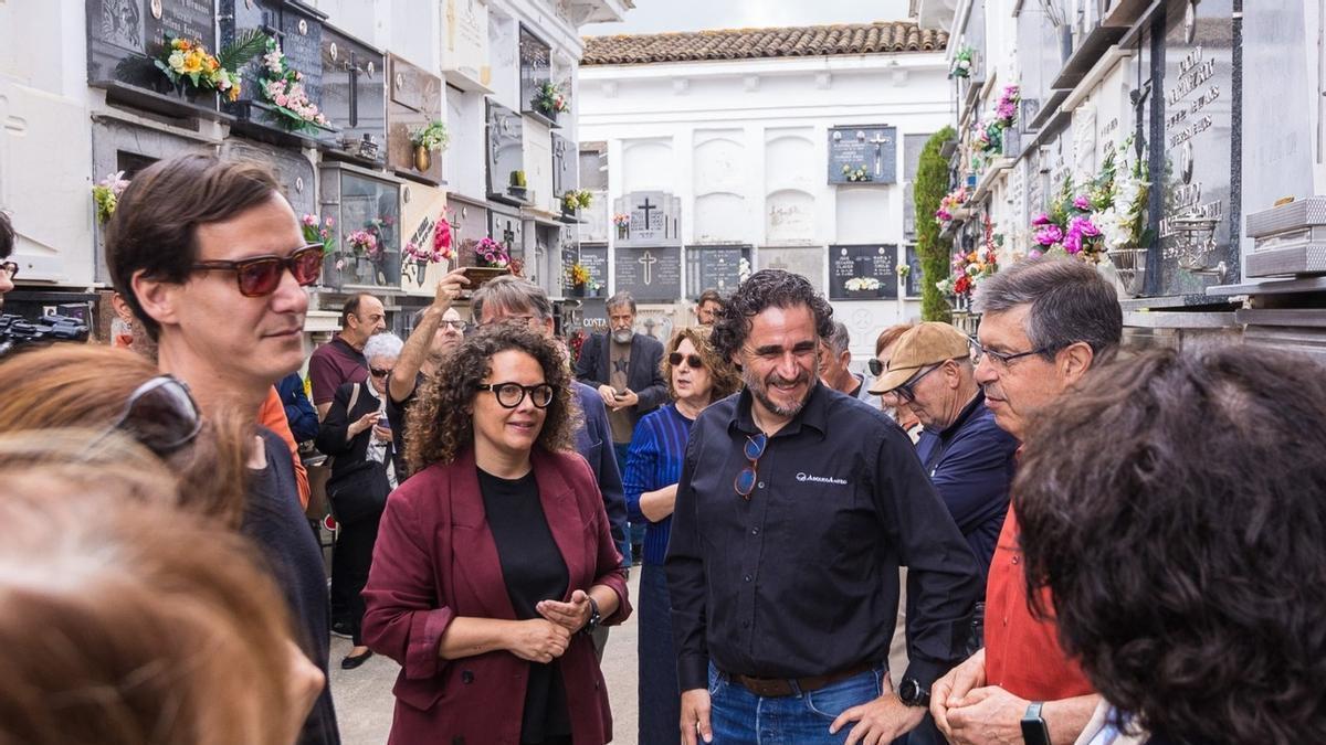 Alícia Izquierdo, en un acte de la Memòria Històrica al cementeri de Gandia