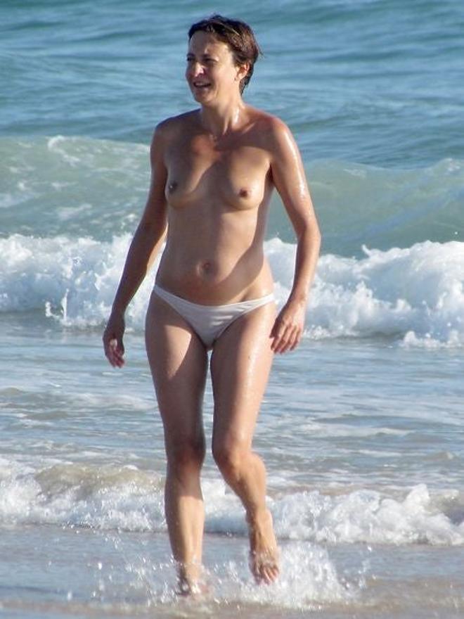 Eva Hache, top less en Cádiz