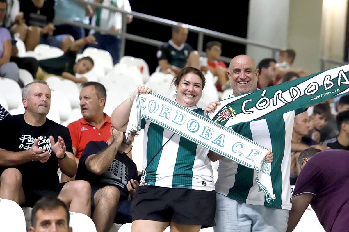 Las imágenes de la afición del Córdoba CF - Rayo Majadahonda