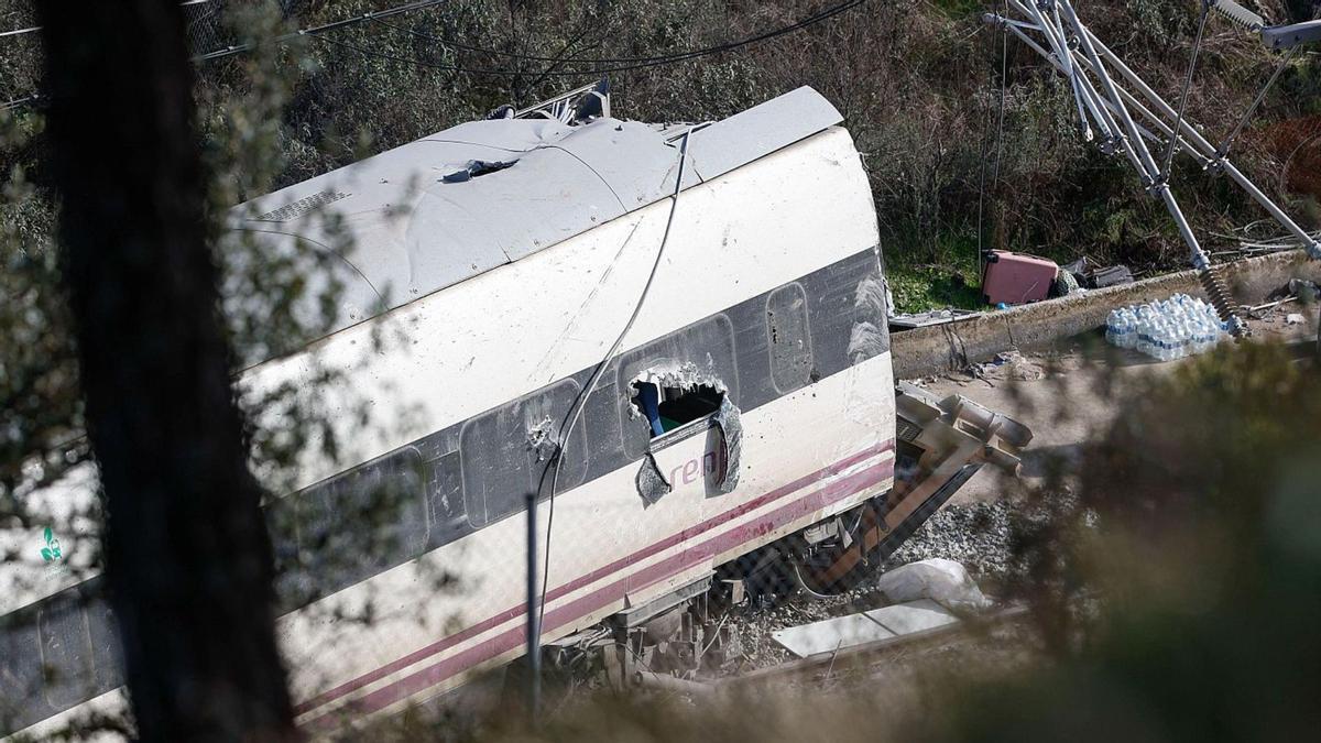 46 fallecidos y decenas de heridos graves tras colisionar dos trenes de alta velocidad en Adamuz