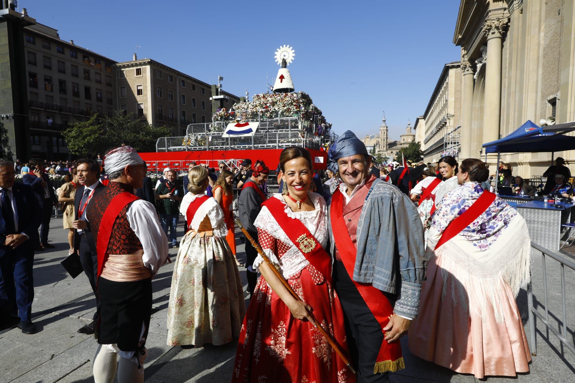 En imágenes | La Ofrenda de Flores a la Virgen del Pilar 2023 (I)