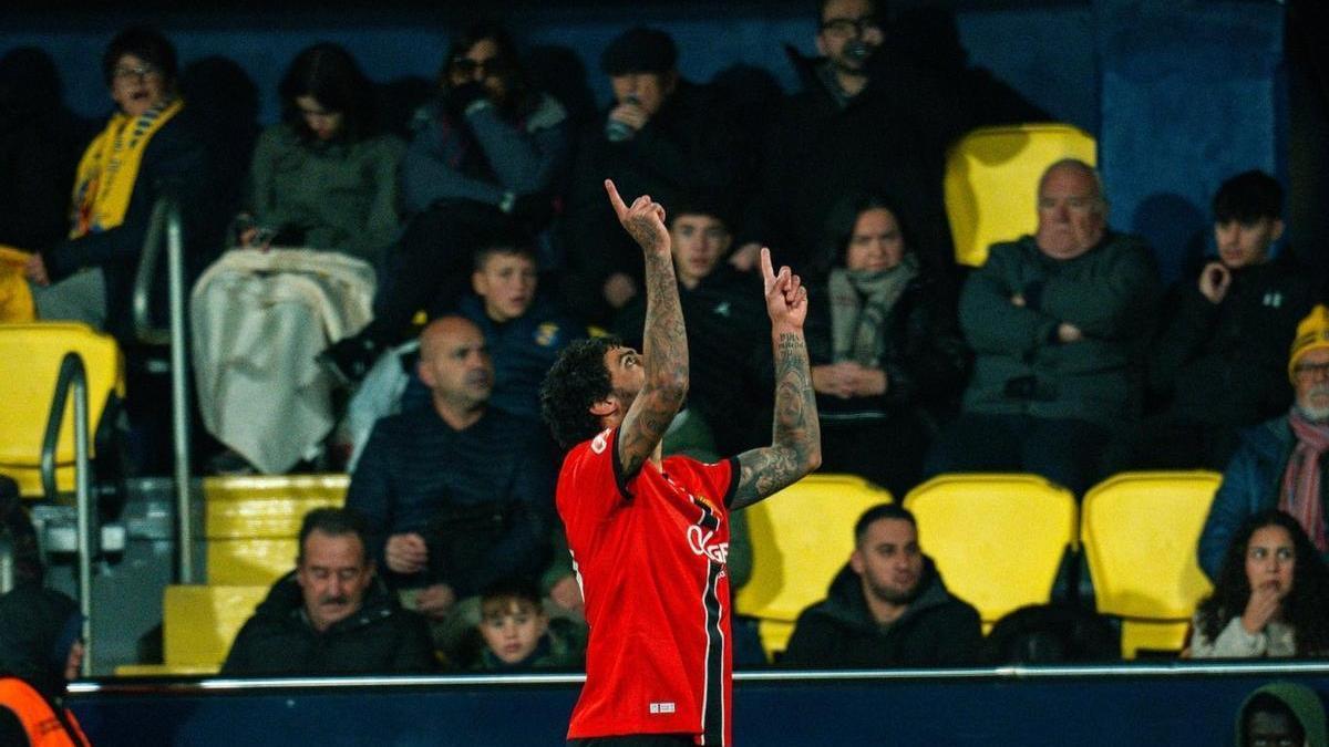 Samu Costa celebra su gol contra el Villarreal.