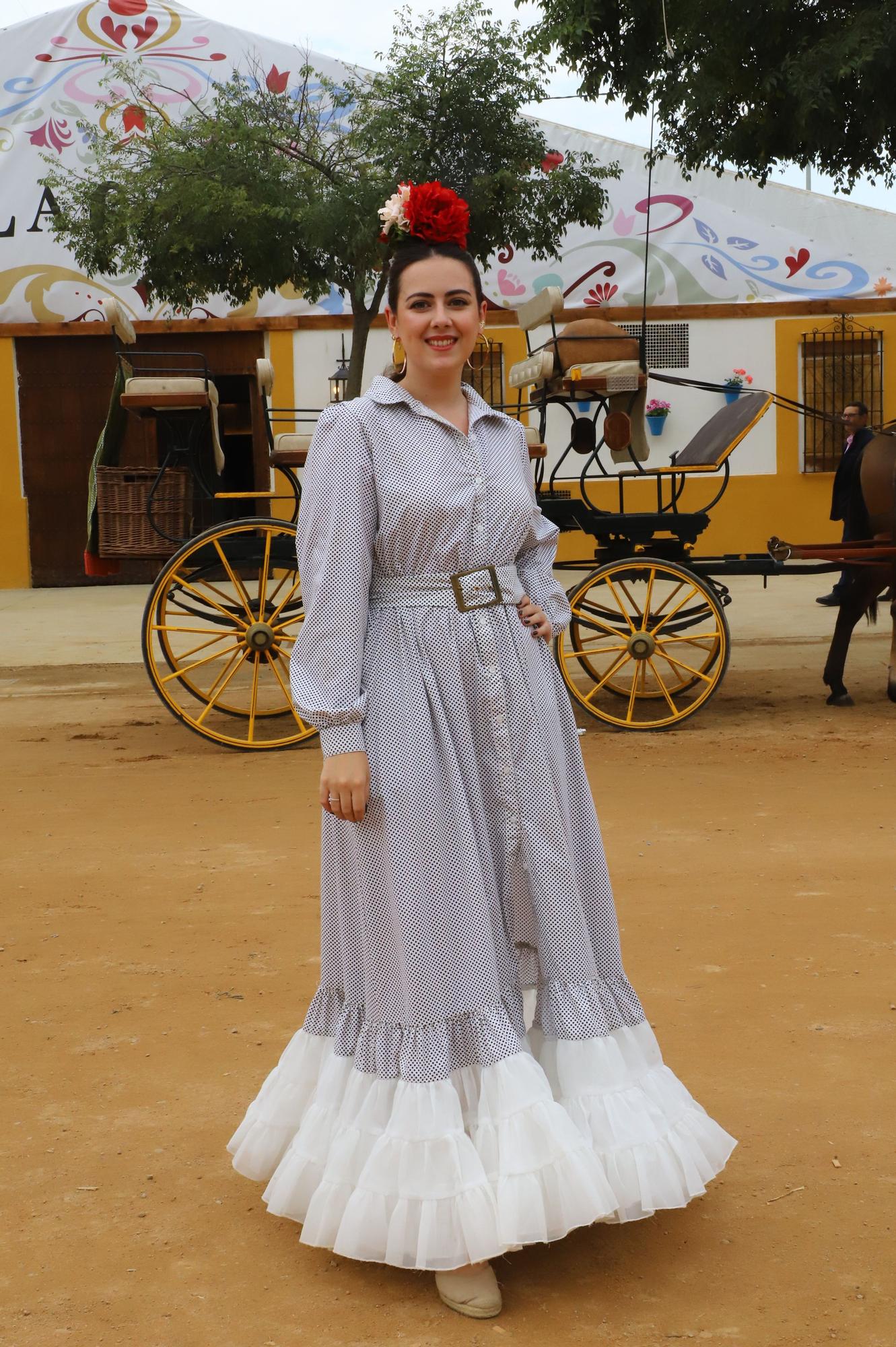 Trajes de gitana en El Arenal el últio día de Feria