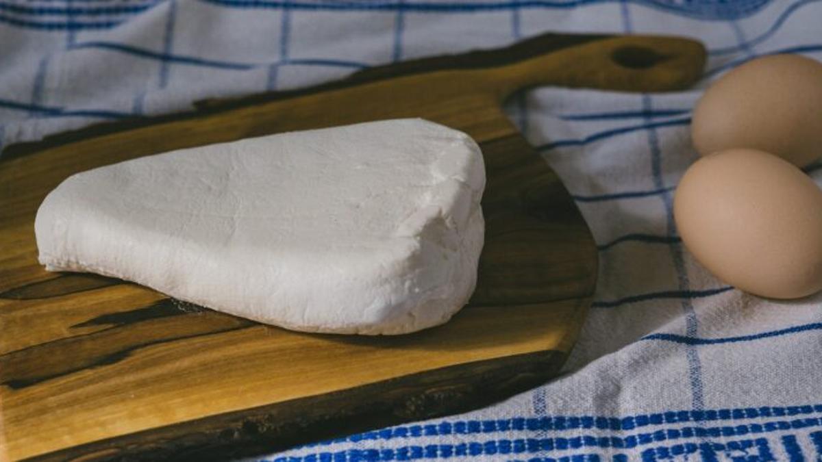 ¿Qué es la listeriosis, que ha provocado la alerta sanitaria en un lote de queso fresco?