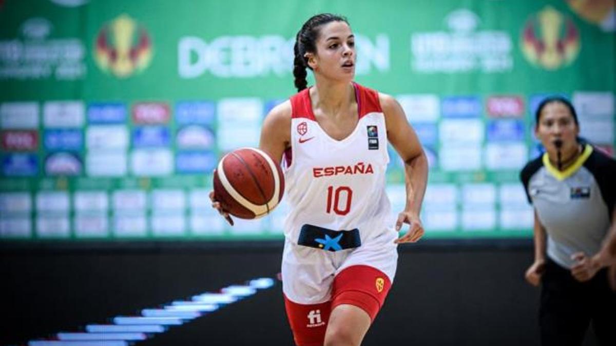 Elena Buenavida, con las categorías inferiores de la selección española