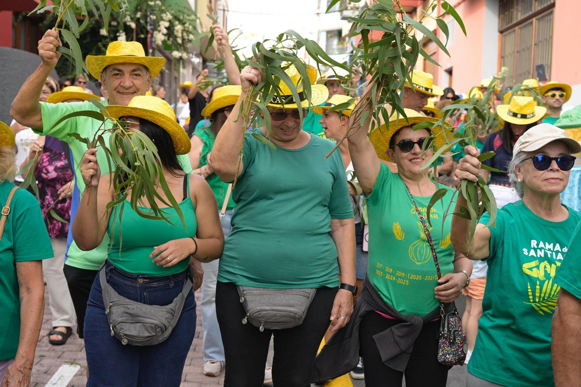 Tradición y fiesta en Gáldar en la Bajada de la Rama de Santiago
