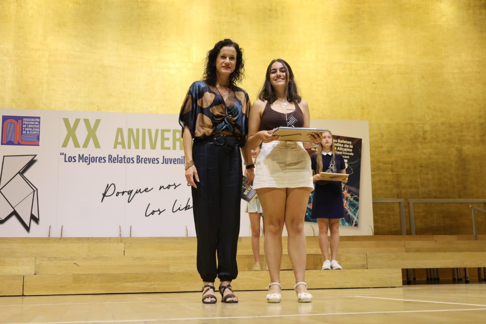 Entrega de premios en el ADDA del XX Concurso de los Mejores Relatos Breves Juveniles de la Provincia de Alicante