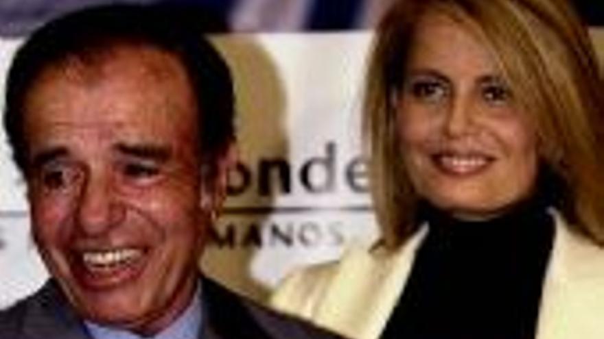 La mujer de Carlos Menem vende leche y yogur