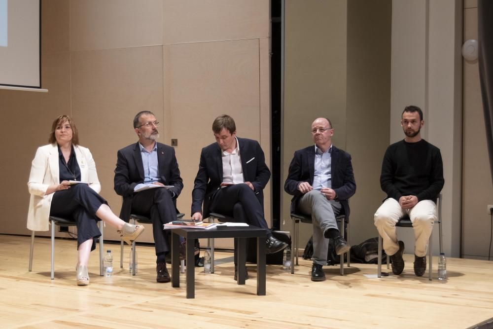 El debat electoral de Figueres en imatges