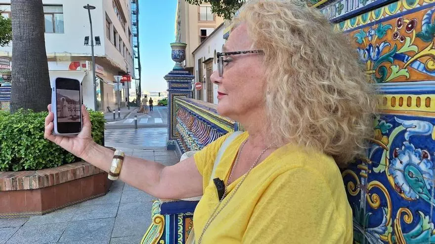 Aracely Laza, la niña que creció gritando a su familia al otro lado de la Verja de Gibraltar