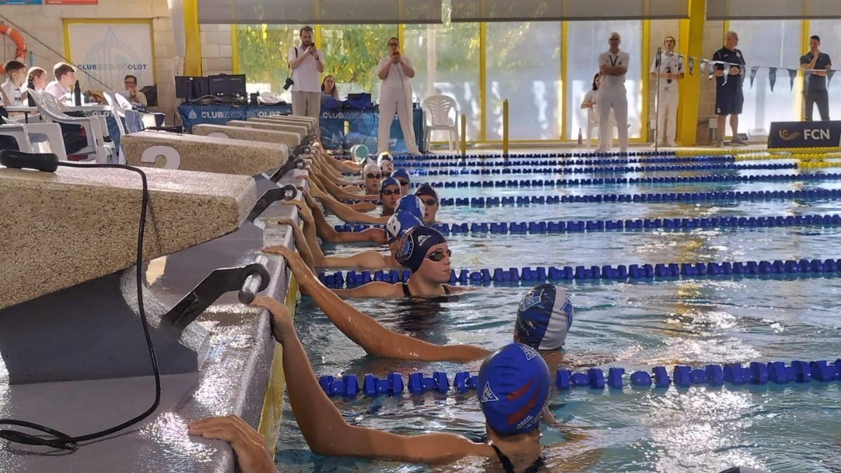 El Campionat de Catalunya de Fons Indoor reuneix 143 nedadors a Olot