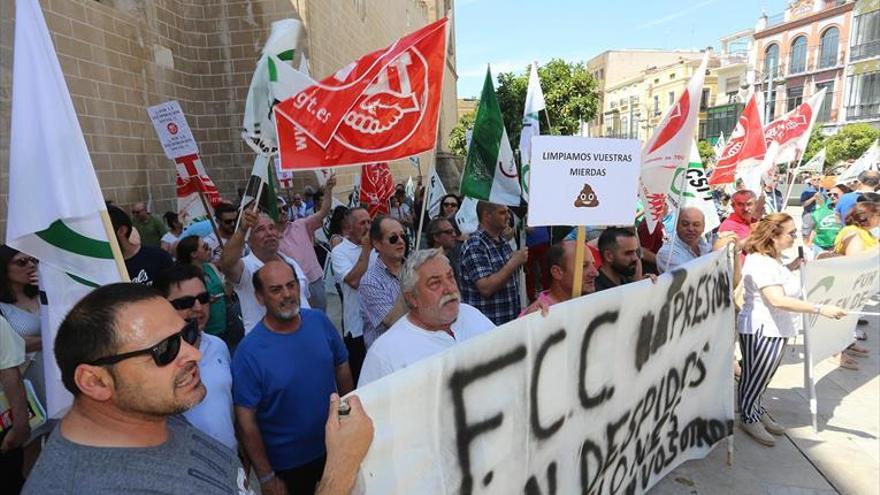Sindicatos y FCC retoman la negociación del convenio tras 48 horas de huelga