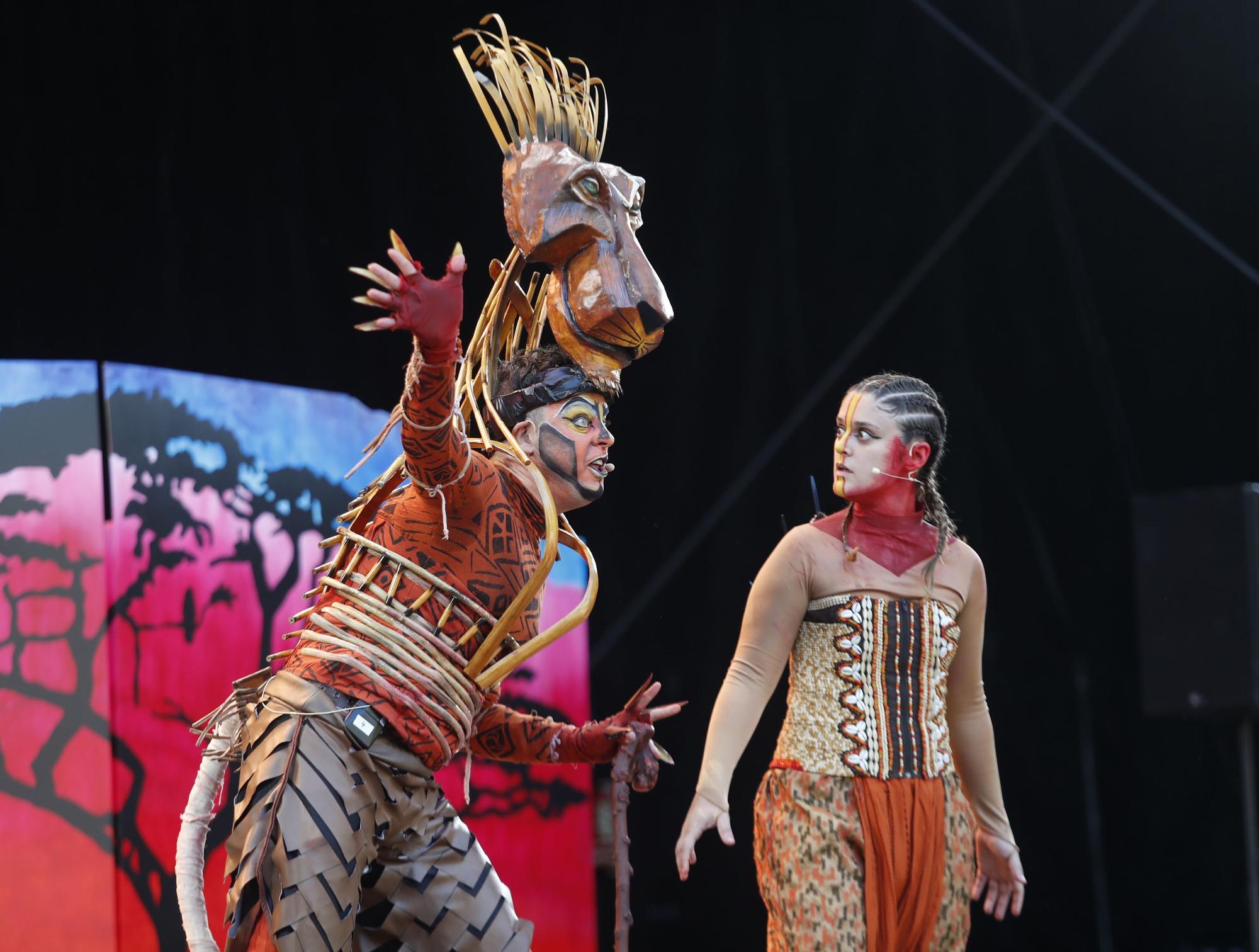 El musical "O Rei da Sabana" congrega a cientos de familias en Castrelos