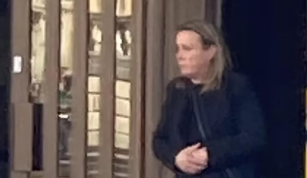 Catherine Bellis, fotografiada frente al Tribunal de la Corona de Liverpool, donde recibió una condena suspendida.