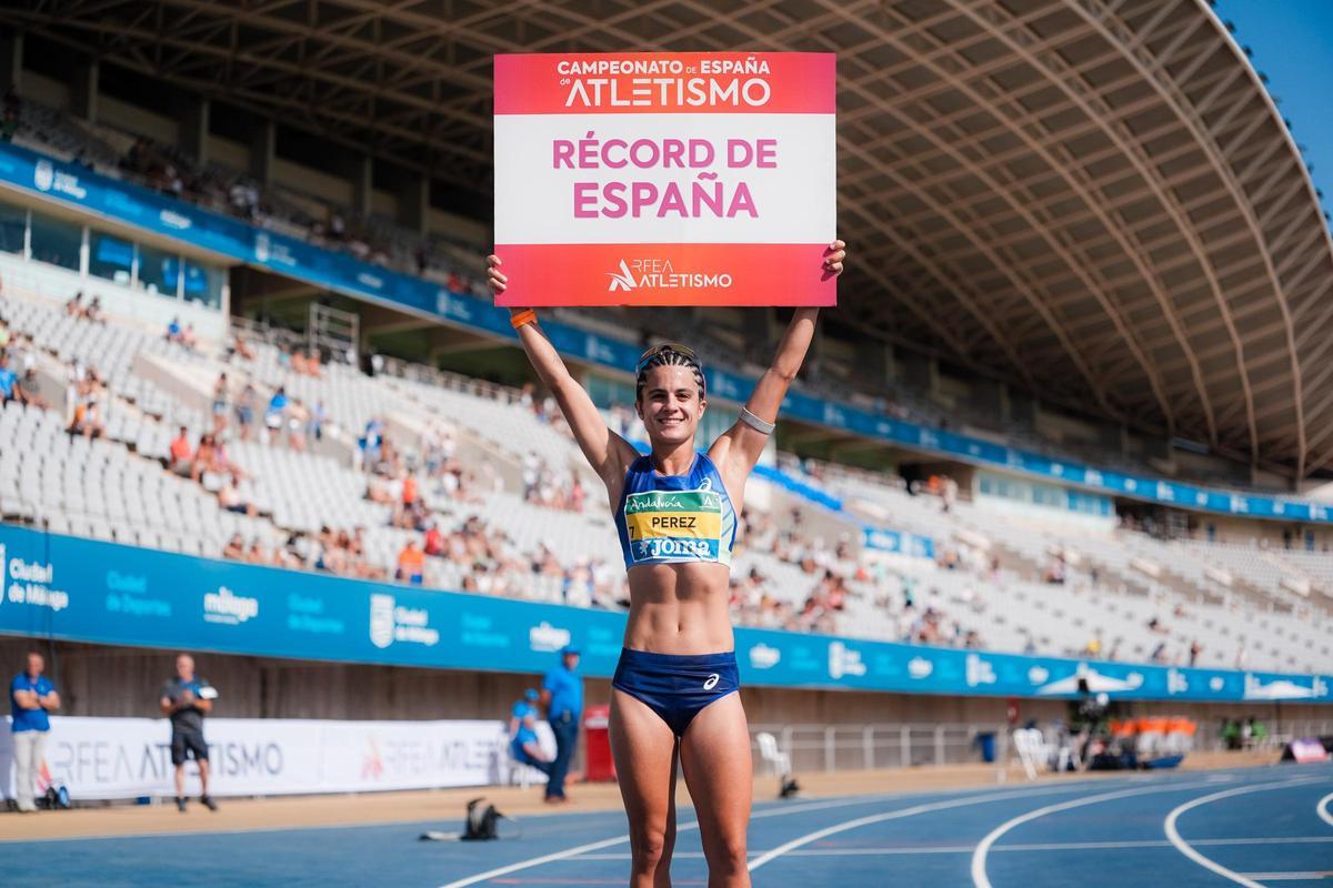 María Pérez celebra su récord