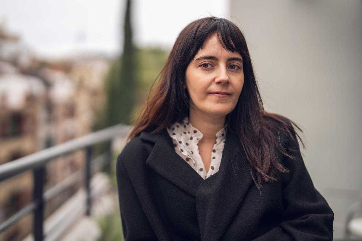 La escritora Lana Corujo, autora de la novela 'Han cantado bingo'.