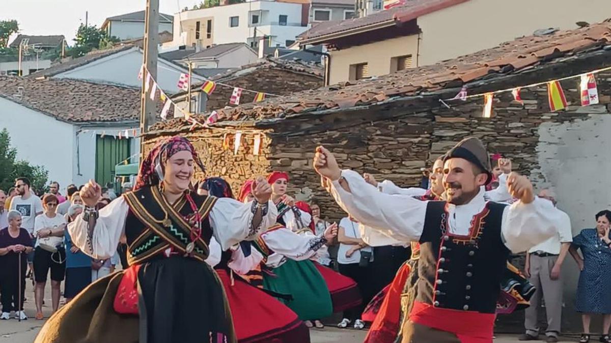 Folclore alistan en las fiestas de La Torre. | Ch. S.