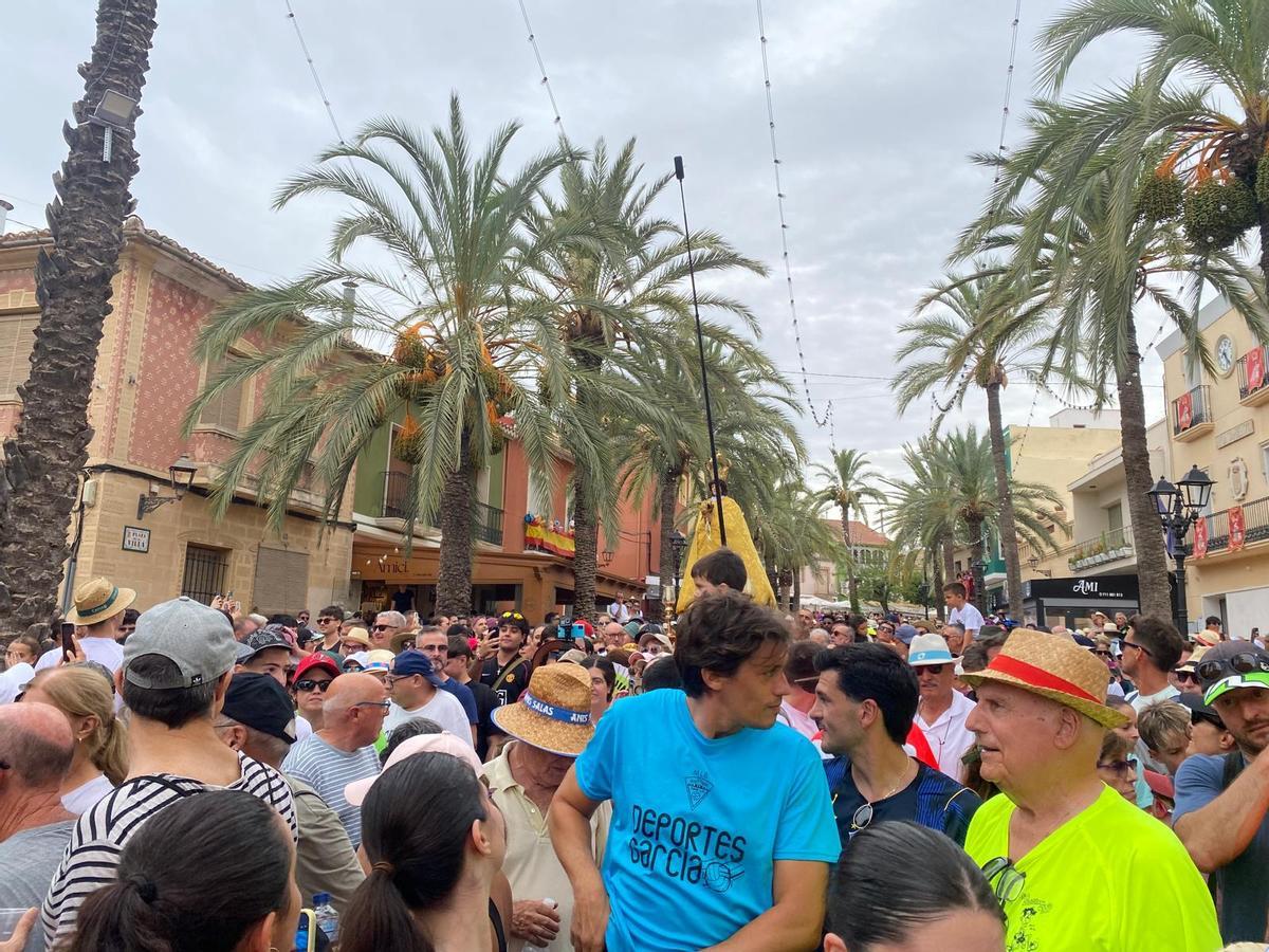 Miles de aspenses acompañan a la Virgen de las Nieves en la histórica romería de la Traída desde Hondón de las Nieves