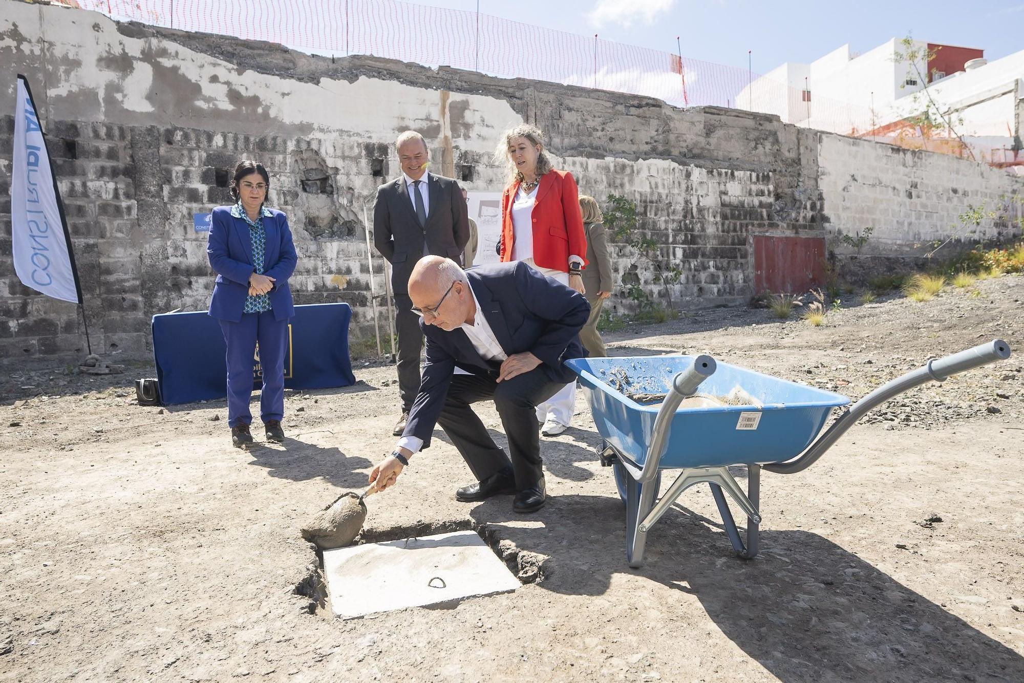 Colocación de la primera piedra para la construcción de 63 viviendas en edificios energéticamente eficientes en El Secadero
