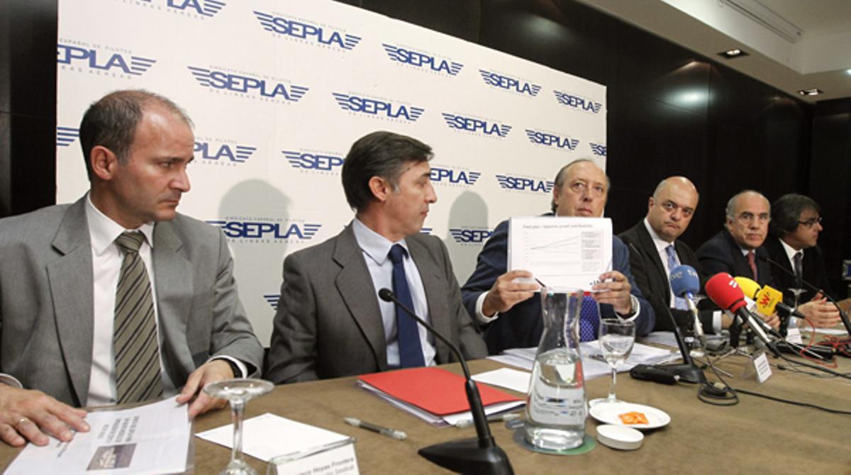 El cap sindical del SEPLA a Iberia, Justo Peral, ha anunciat aquest matí les dates per convocar la vaga en contra de la creació d’una línia de baix cost.