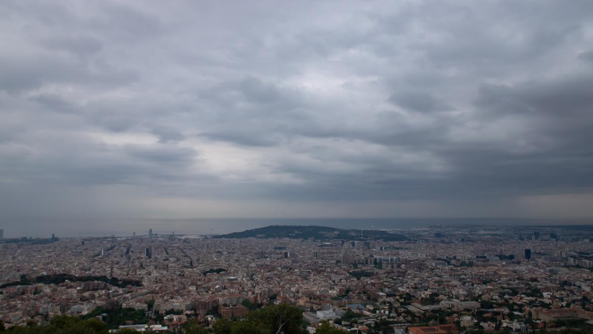 Temps a Barcelona, avui diumenge, 6 d’agost del 2023: augment de la nuvolositat i xafogor nocturna