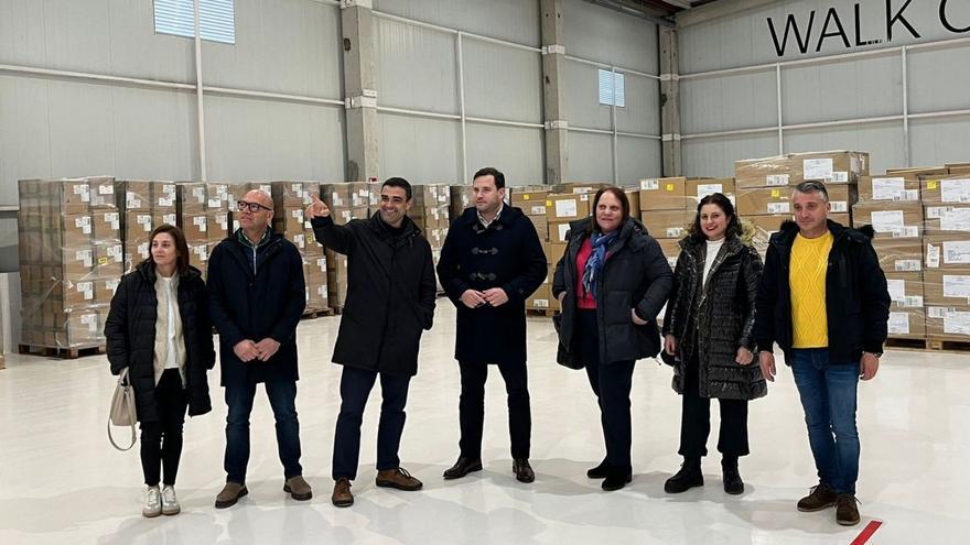 Cubela cierra el año con la inauguración de la nave logística de Zapaterías Krack
