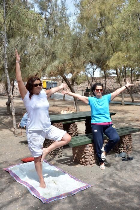 YOGA EN LA PLAYA MELENARA