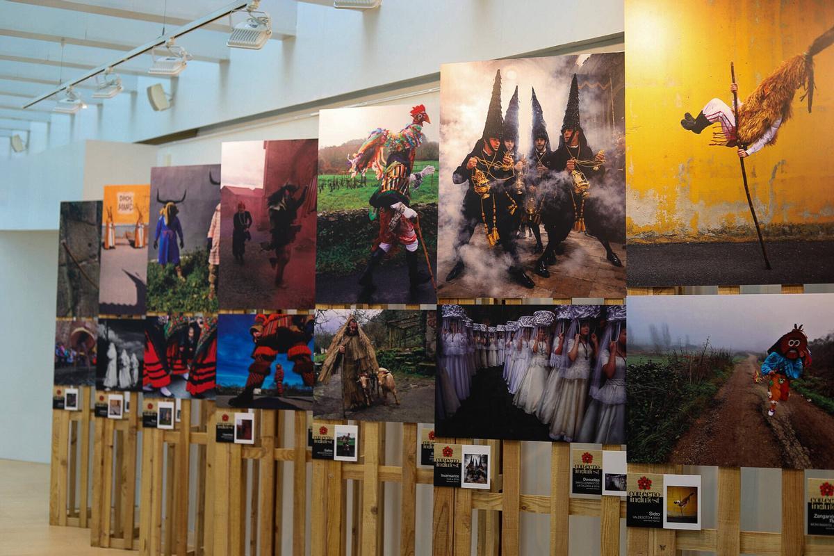 Zamora. inauguración de la muestra del Festival Internacional de Indumentaria Tradicional «Collectio Indufest»