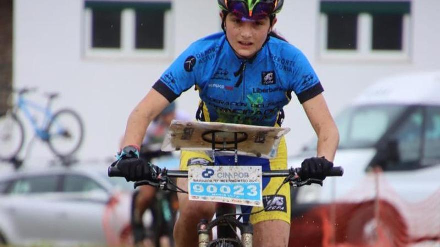 La naveta Marta Villa, del Piloña.Deporte, con España al Europeo Juvenil de orientación en bicicleta de montaña