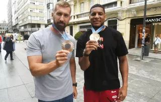 Adiós a los bronces dañados de París: Carlos Arévalo y Damián Ramos piden uno nuevo