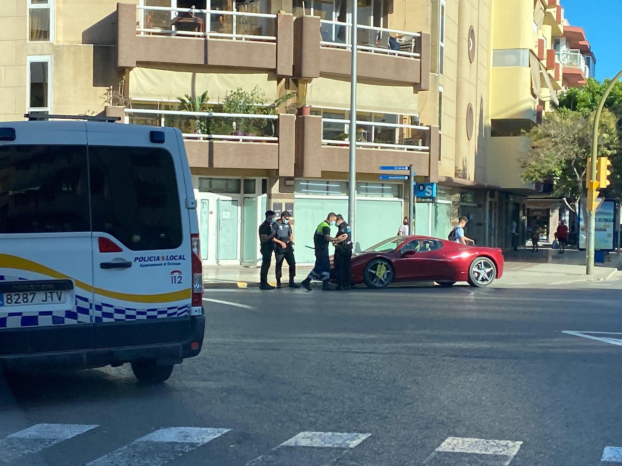 Cepo y multa a un Ferrari en Ibiza