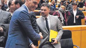 Pedro Sánchez y Gabriel Rufián, el pasado 10 de enero en el Senado.