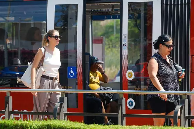 El calor extremo provoca averías y paros "puntuales" en la climatización de Cercanías y Metrovalencia