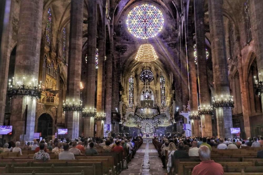 Funeral por las víctimas del coronavirus en la Seu de Mallorca