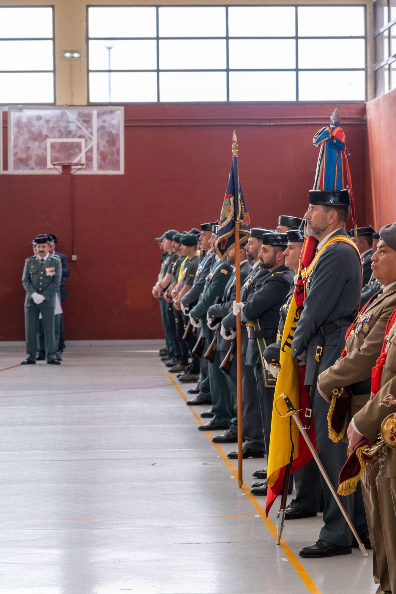 EN IMÁGENES: Así fueron los actos en Oviedo del 179 aniversario de la Guardia Civil