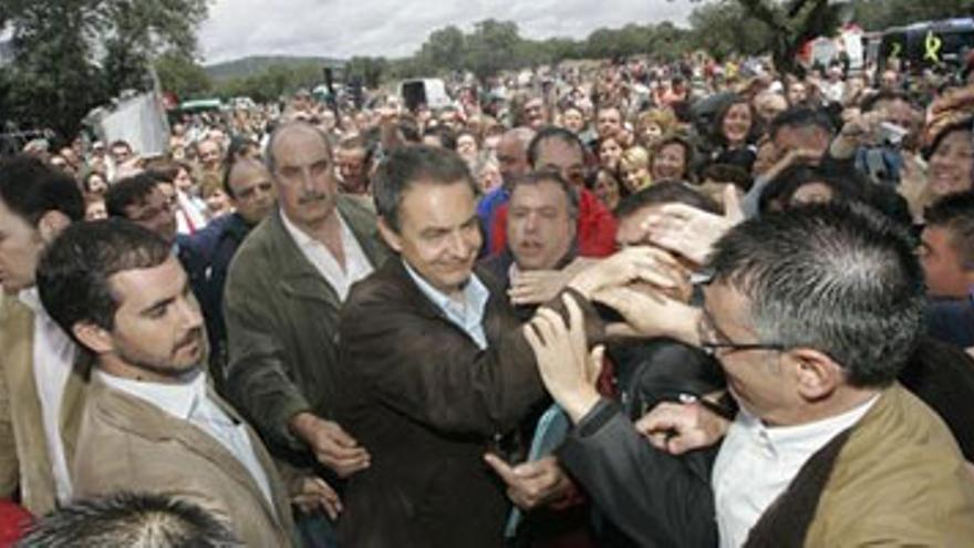 Zapatero afirma que la región seguirá entre las primeras en inversiones