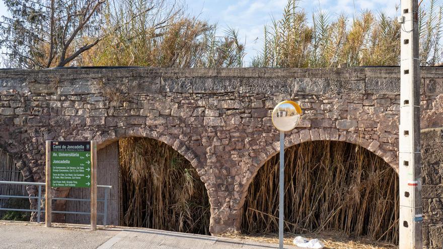 La deixadesa caracteritza l’entorn del Pont Llarg de Manresa