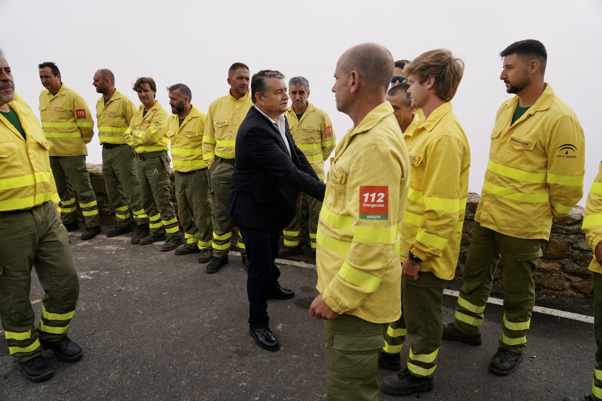 Antonio Sanz preside un homenaje al bombero fallecido en 2021 en el incendio de Sierra Bermeja