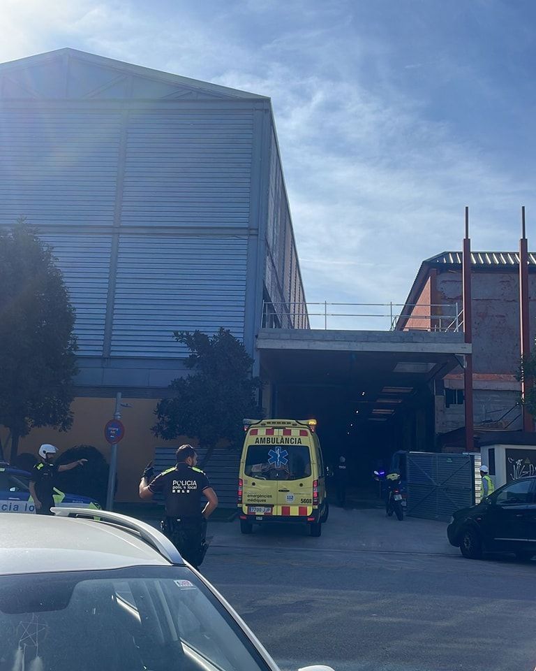 FOTOS: Tres ferits en ensorrar-se una bastida a l'Espai Gironès