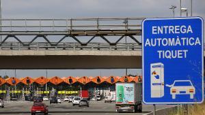 Uno de los puntos de pago con peaje en una autopista de Catalunya.