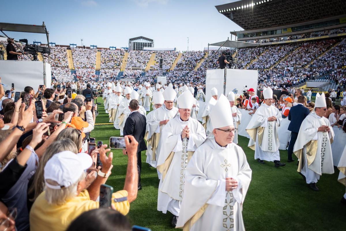 La misa del papa León XIV en el estadio de Gran Canaria