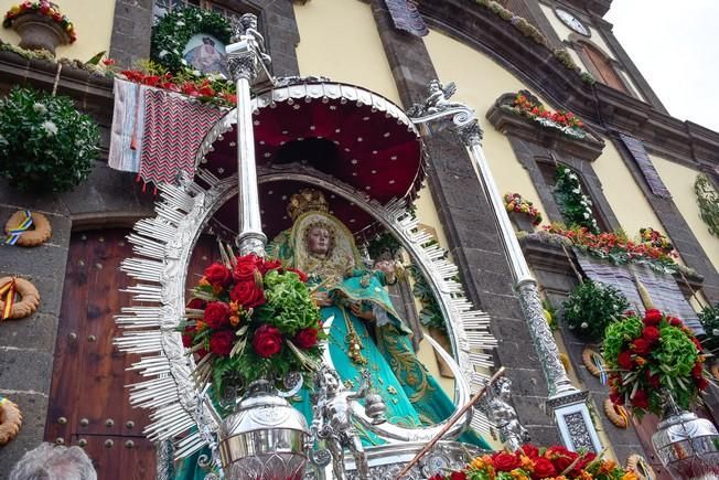 Procesion y Romeria por las Fiestas de las ...