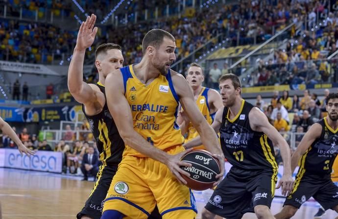 29/04/2018 LAS PALMAS DE GRAN CANARIA. Partido ...