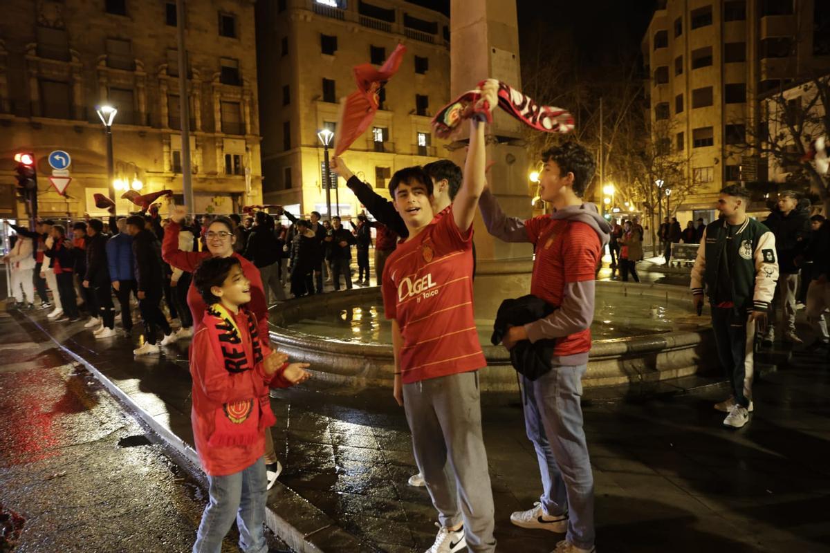 Así celebra la afición mallorquinista el pase a la final de la Copa del Rey