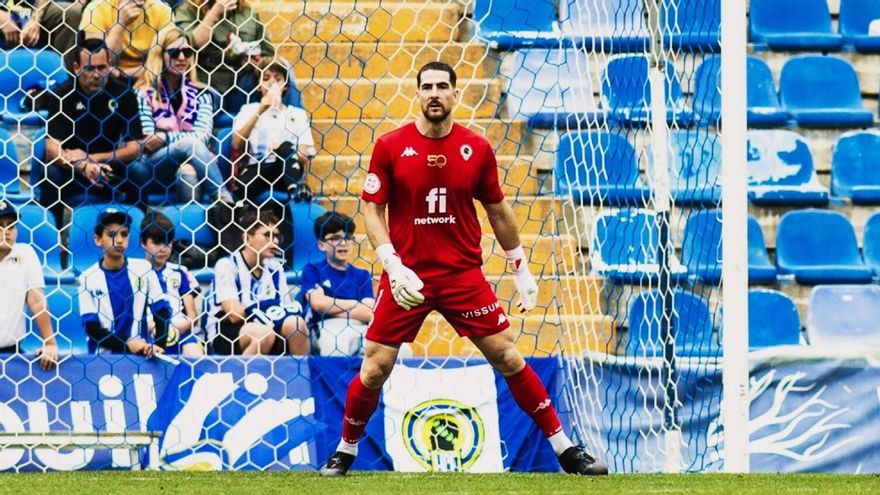 El Hércules hace oficial la renovación de Carlos Abad... por fin