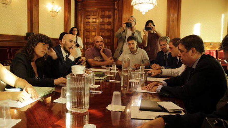 Reunió entre el ministre d&#039;Agricultura, la consellera d&#039;Agricultura i el sector del porc.