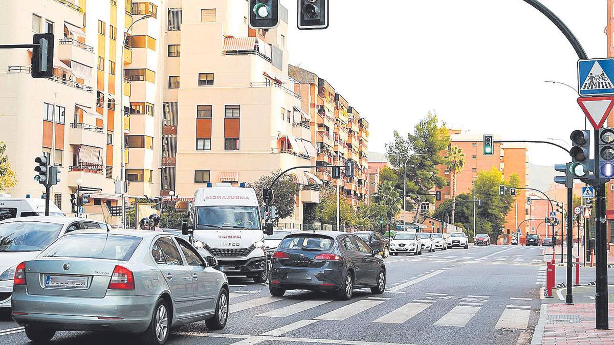 Cámaras de seguridad instaladas en los semáforos de la avenida Pío Baroja