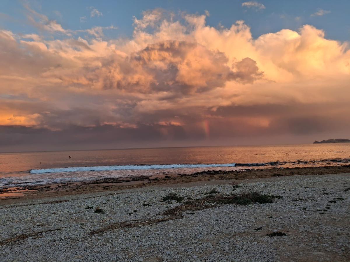 ¡Oh, cielos! Encandilados con el candilazo en Xàbia (imágenes)